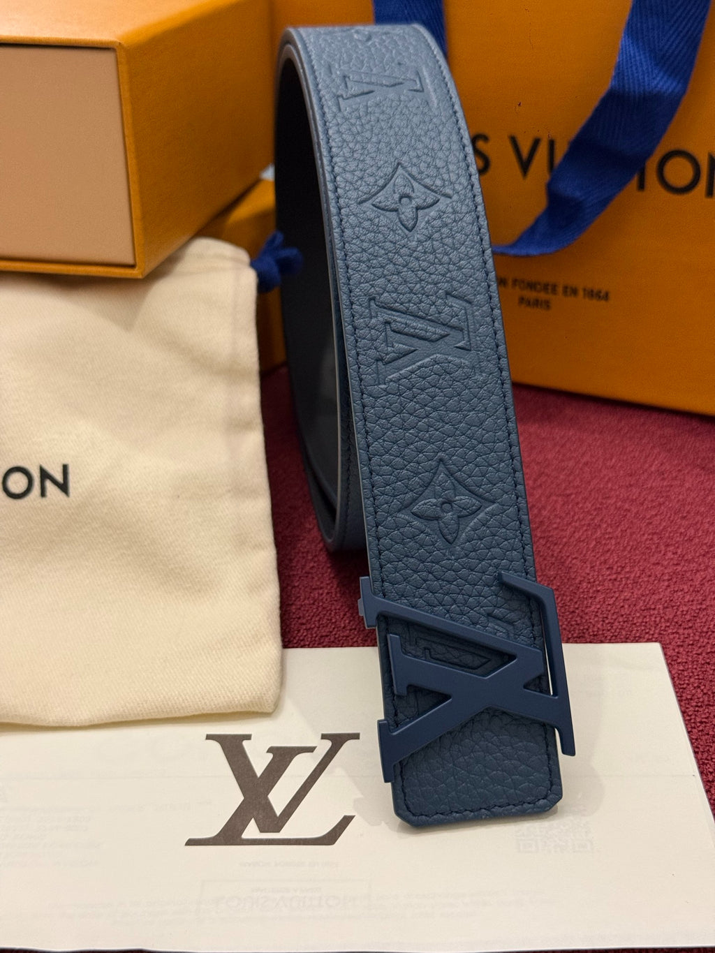 Louis Vuitton LV Taurillon 40MM Reversible Belt Navy Blue Hardware