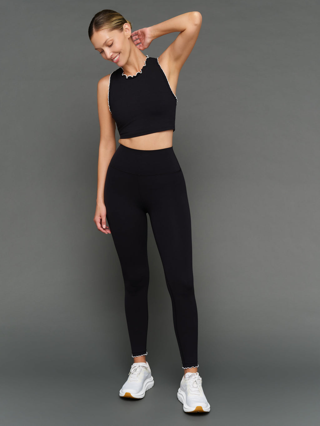 Contrast Scallop Edge Bra in Melt - Black/White