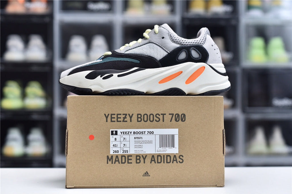 YEEZY BOOST 700