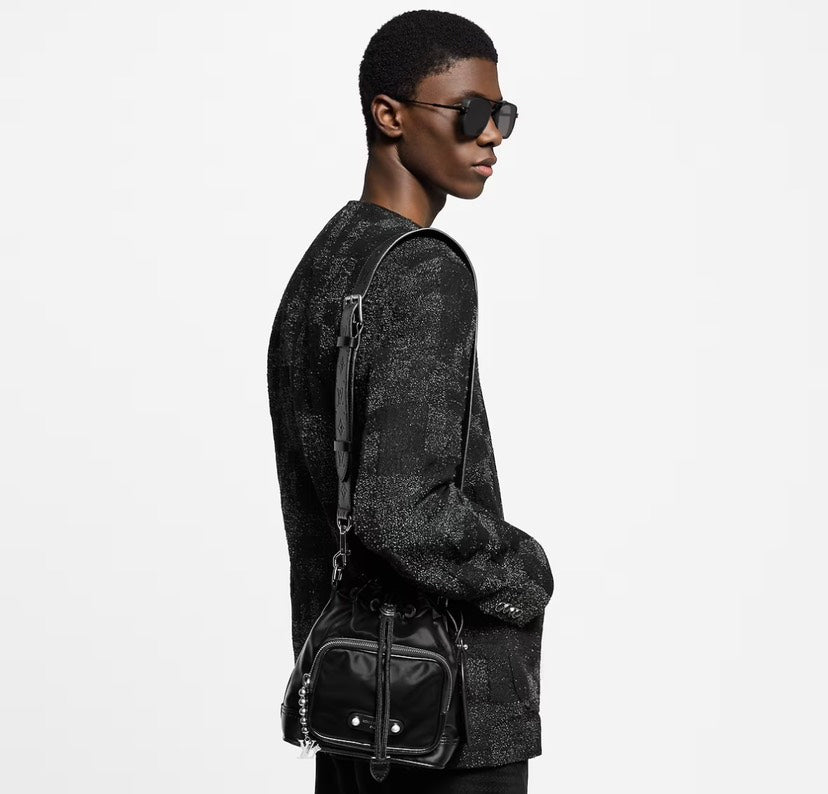 Louis Vuitton Noé Cargo Bucket Bag Glossy Calfskin Black