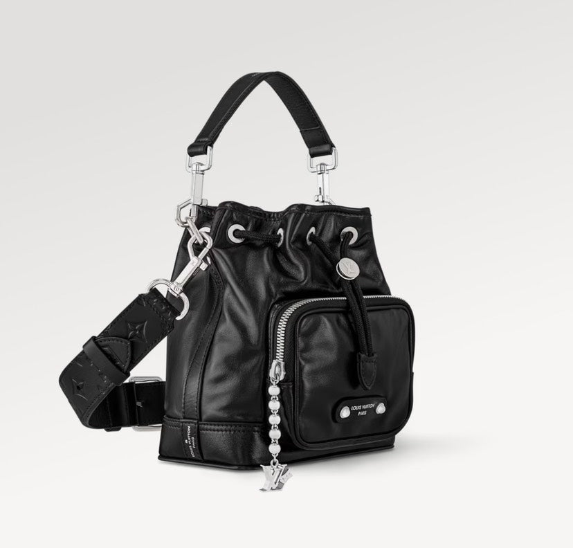 Louis Vuitton Noé Cargo Bucket Bag Glossy Calfskin Black