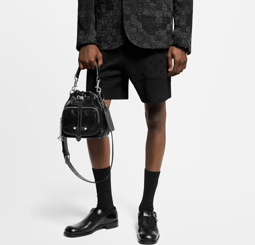 Louis Vuitton Noé Cargo Bucket Bag Glossy Calfskin Black
