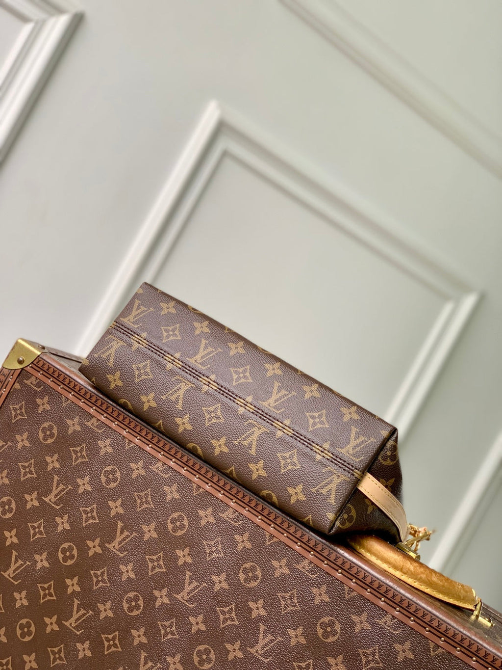 LV 2025 Multipass Bag Brown Monogram Canvas with Cowhide 347365