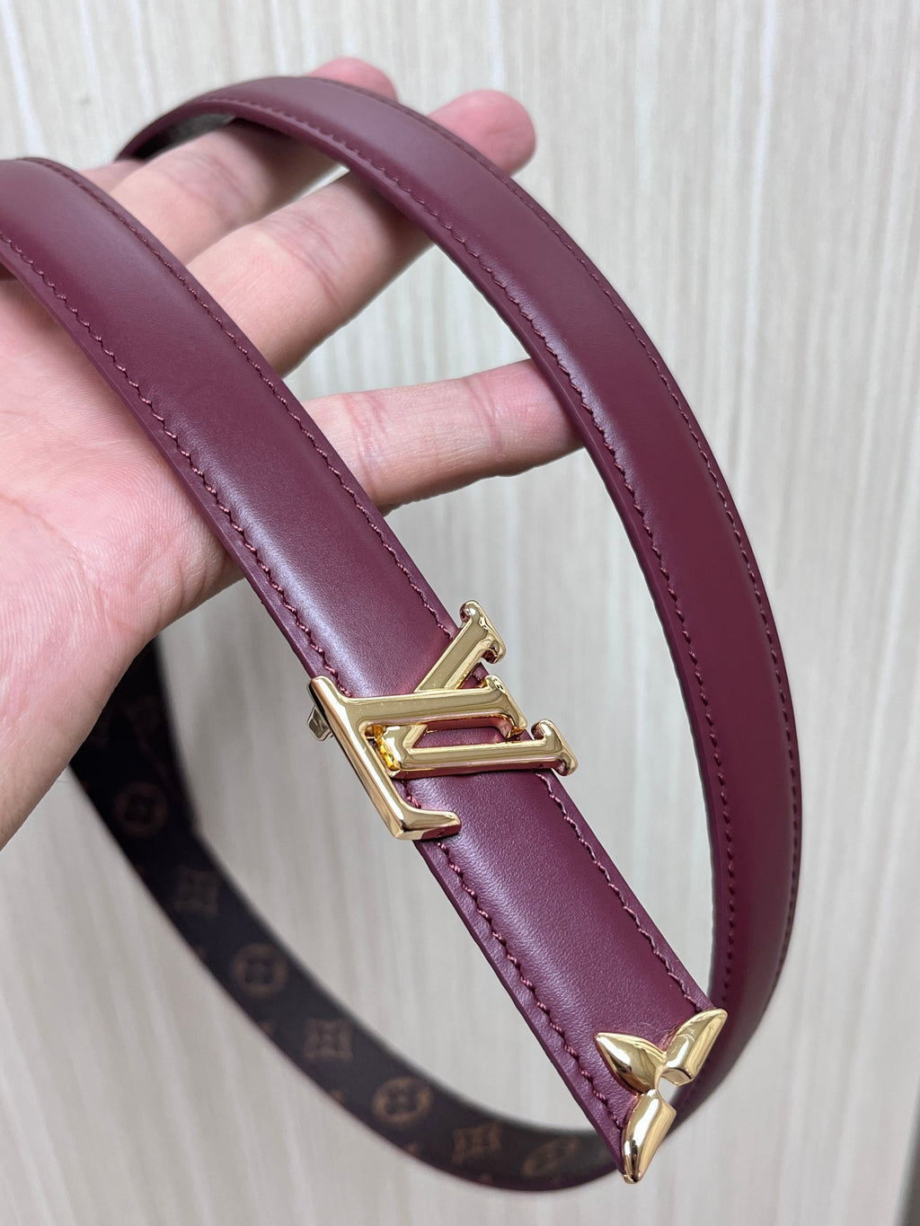 Louis Vuitton Pretty LV 20MM Reversible Belt Burgundy Monogram