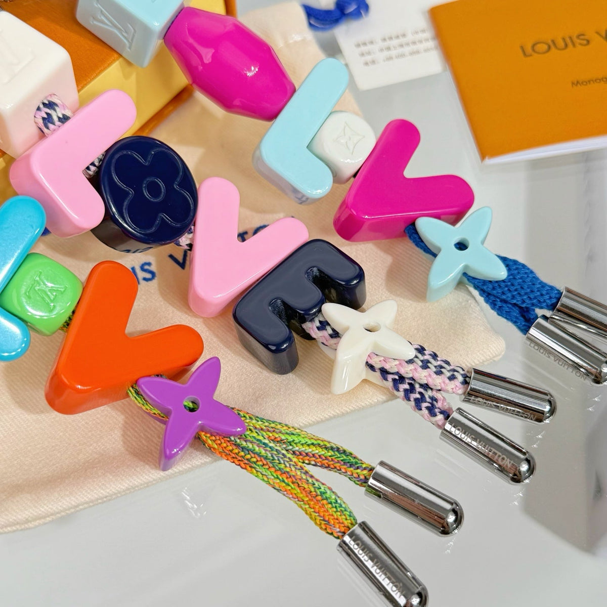 LV Porte-Clés Charm