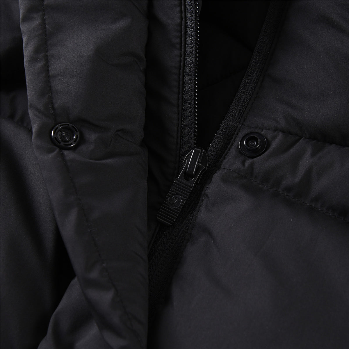 lululemon Women's Wunder Puff Water-Repellent Cropped Down Jacket in Black