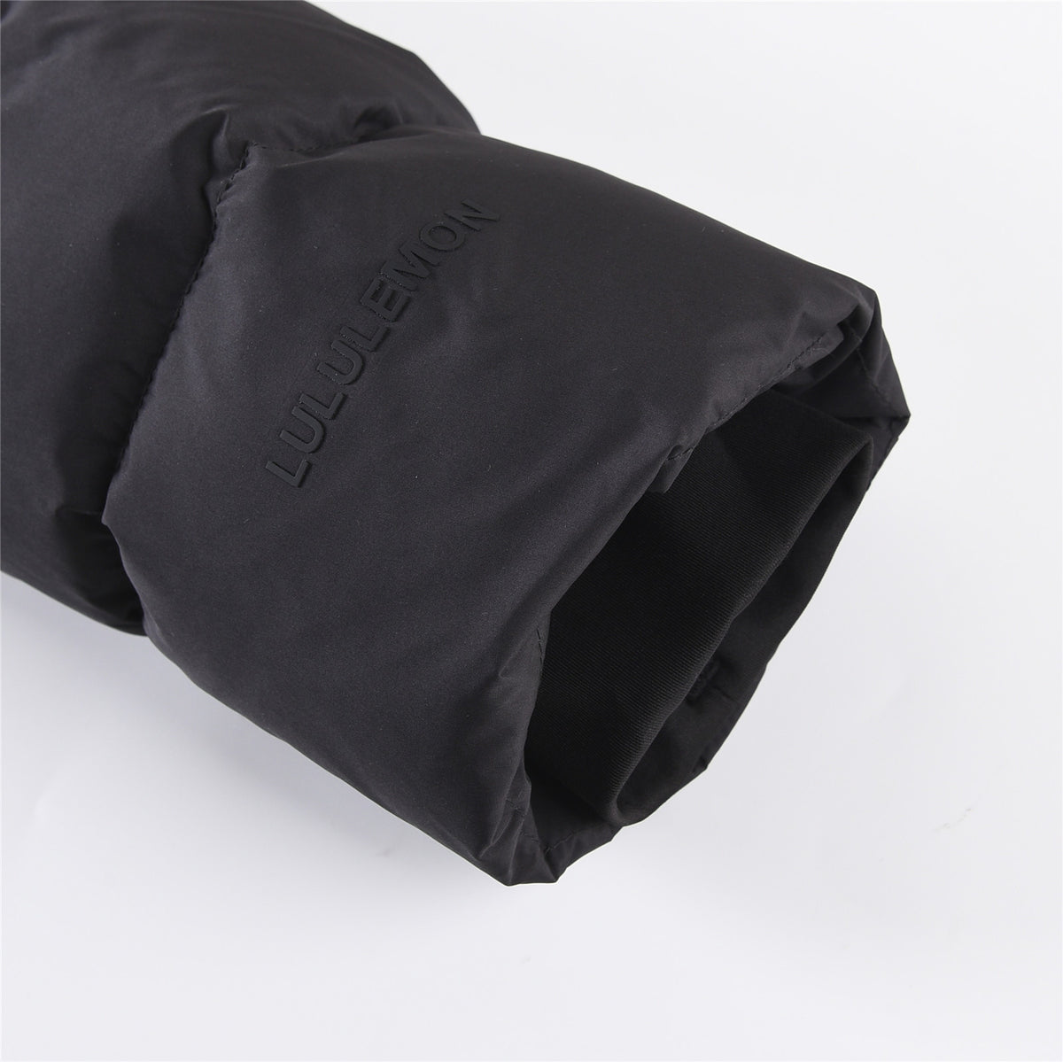 lululemon Women's Wunder Puff Water-Repellent Down Puffer Jacket in Black
