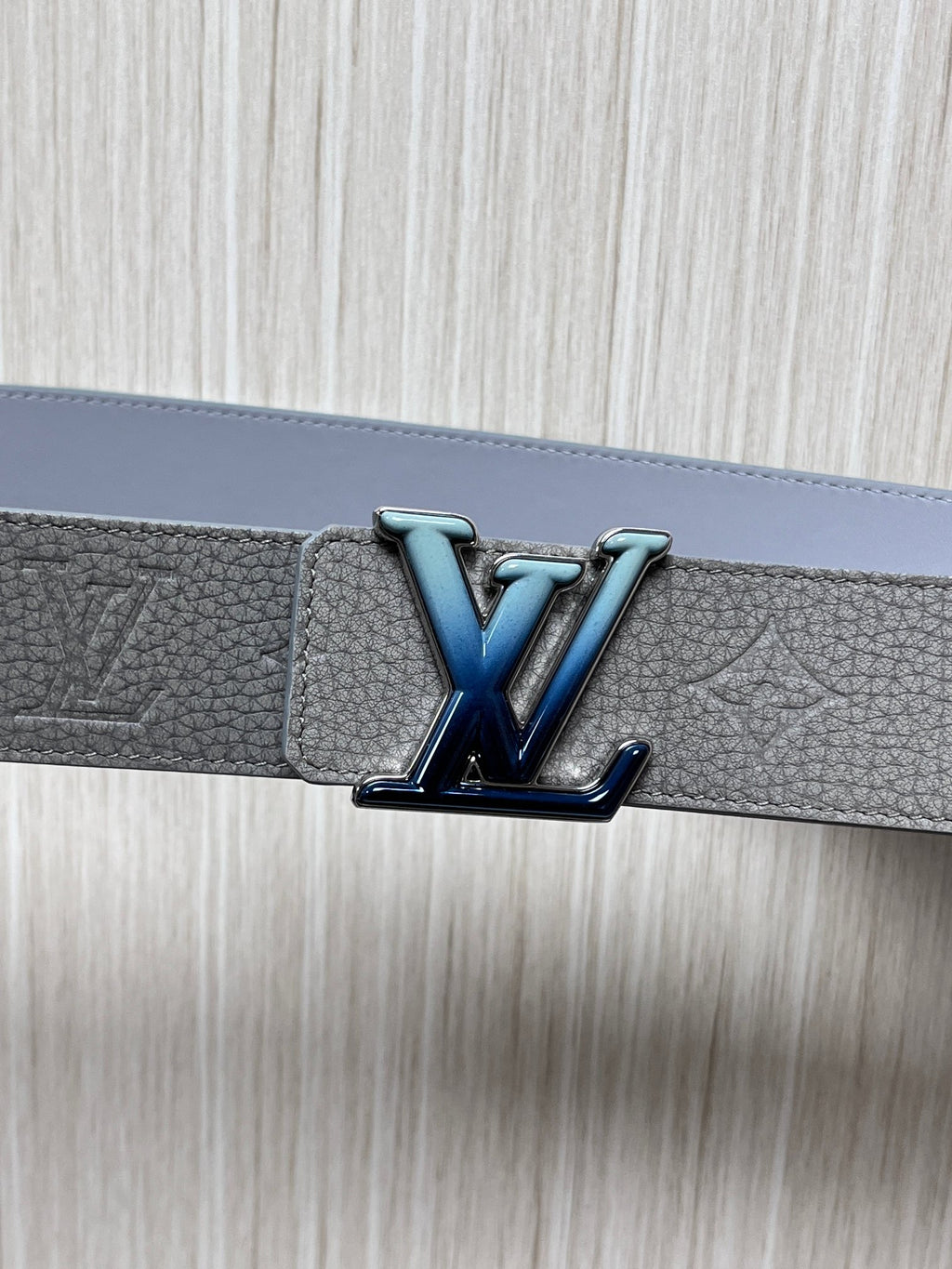 Louis Vuitton LV Initiales 40MM Belt Grey Blue