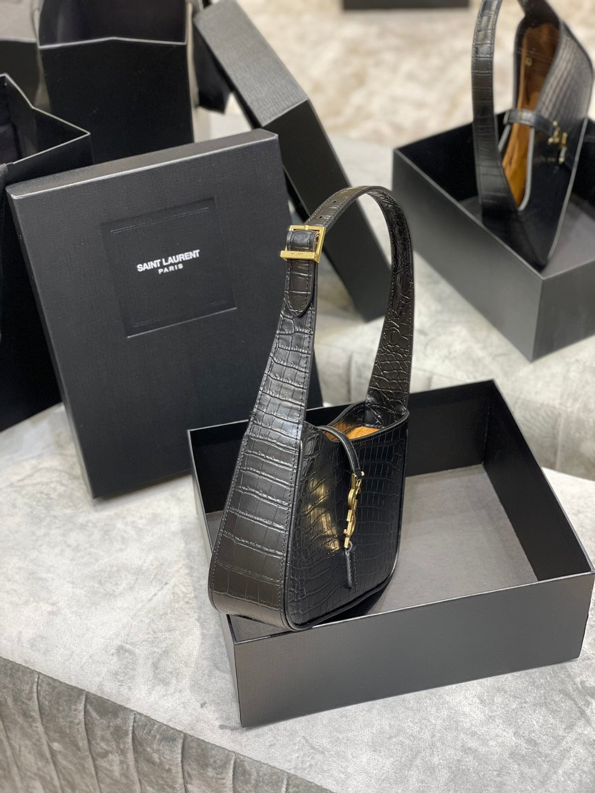 Borsa YSL