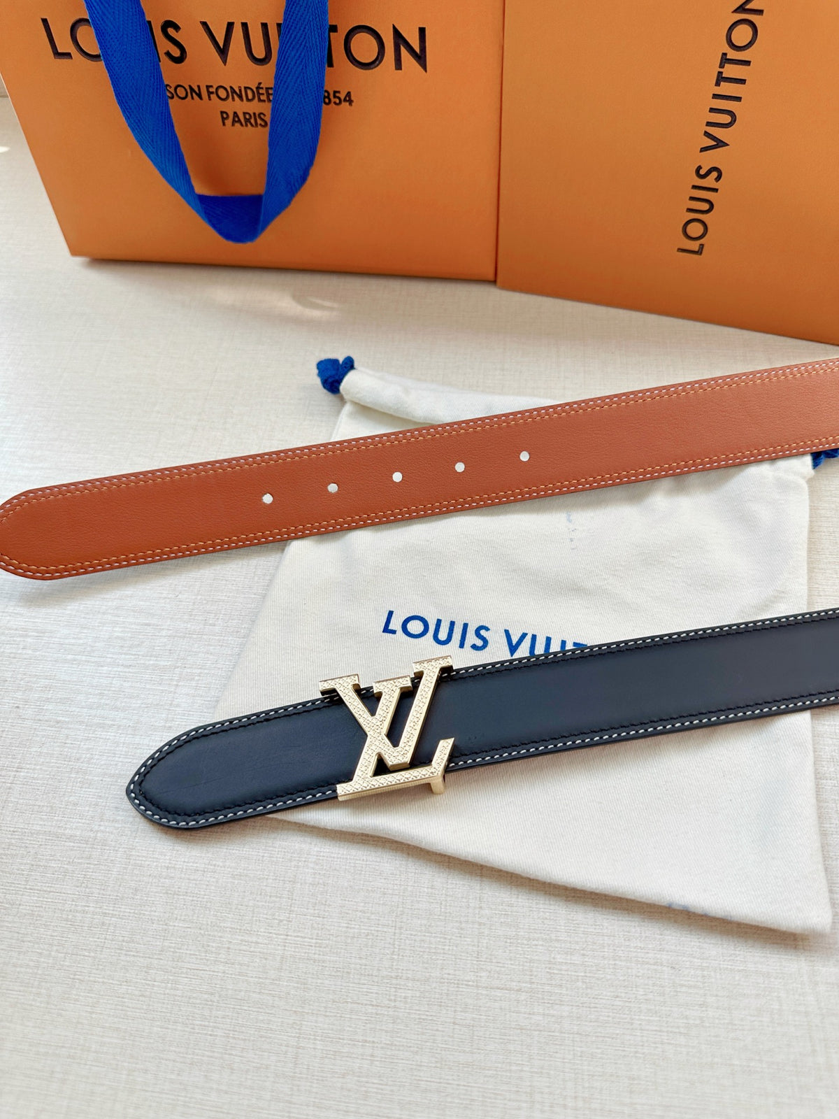 Louis Vuitton LV Tilt 40MM Reversible Belt Navy Cognac