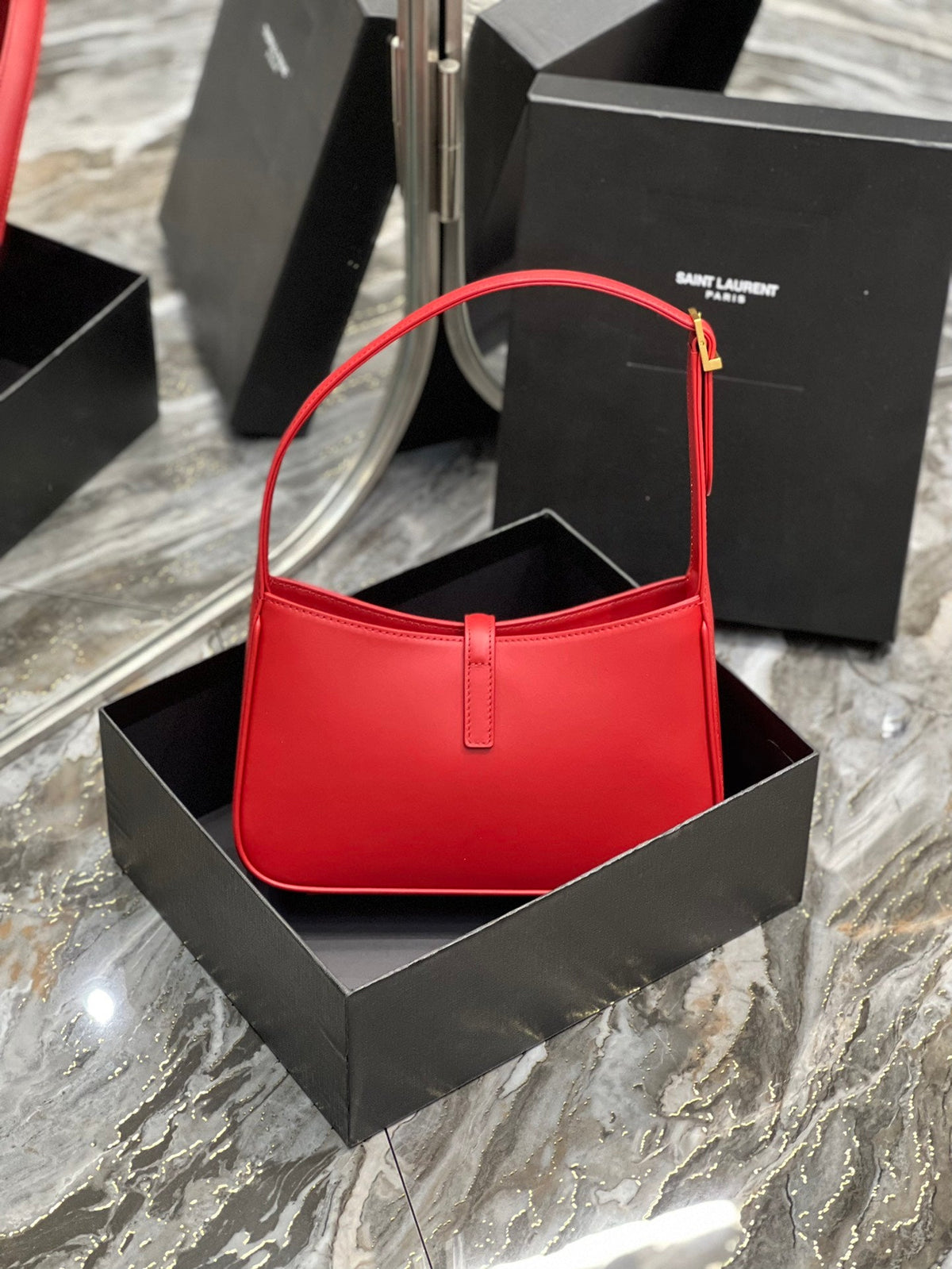Borsa YSL