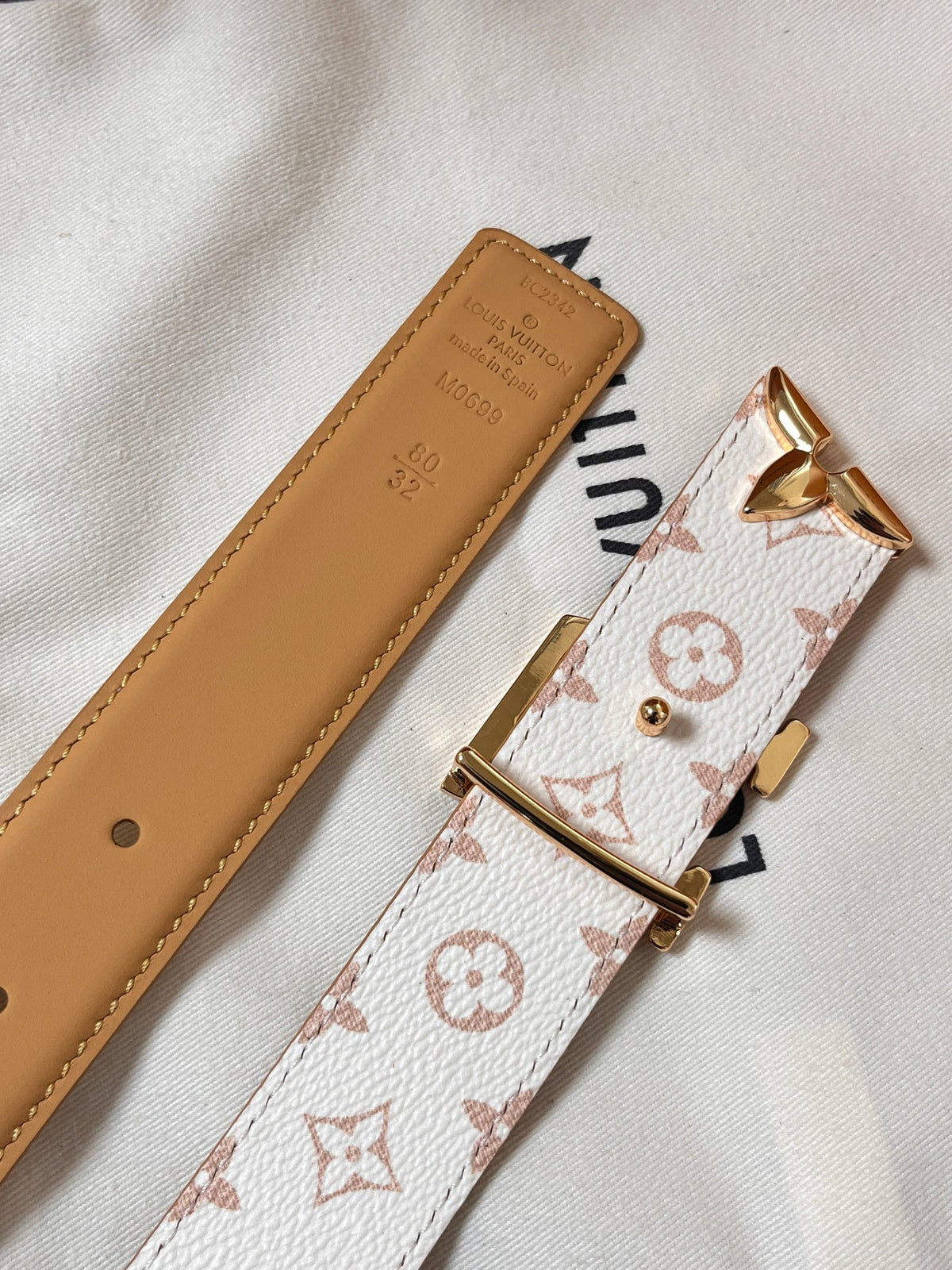 Louis Vuitton Pretty LV 30MM Reversible Belt