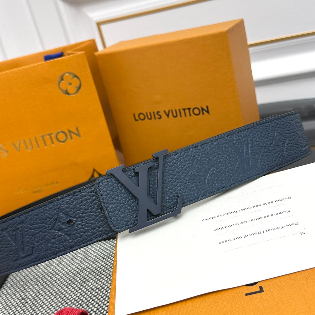 Louis Vuitton LV Initiales Taurillon 40mm Reversible Belt