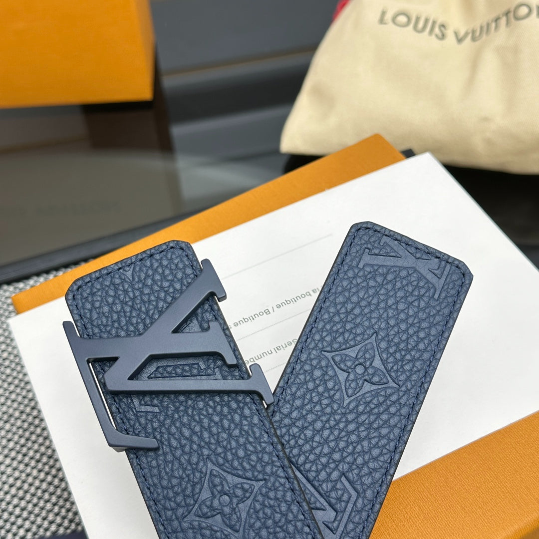 Louis Vuitton LV Initiales Taurillon 40mm Reversible Belt