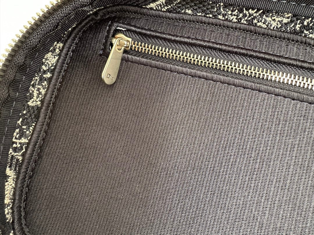 diortravel vanity 25 black embroidery