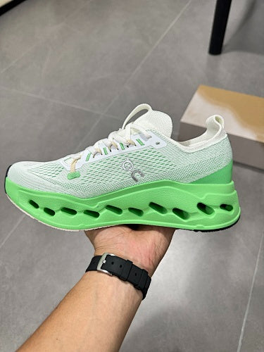 On Cloudsurfer Max Ivory / Honeydew
