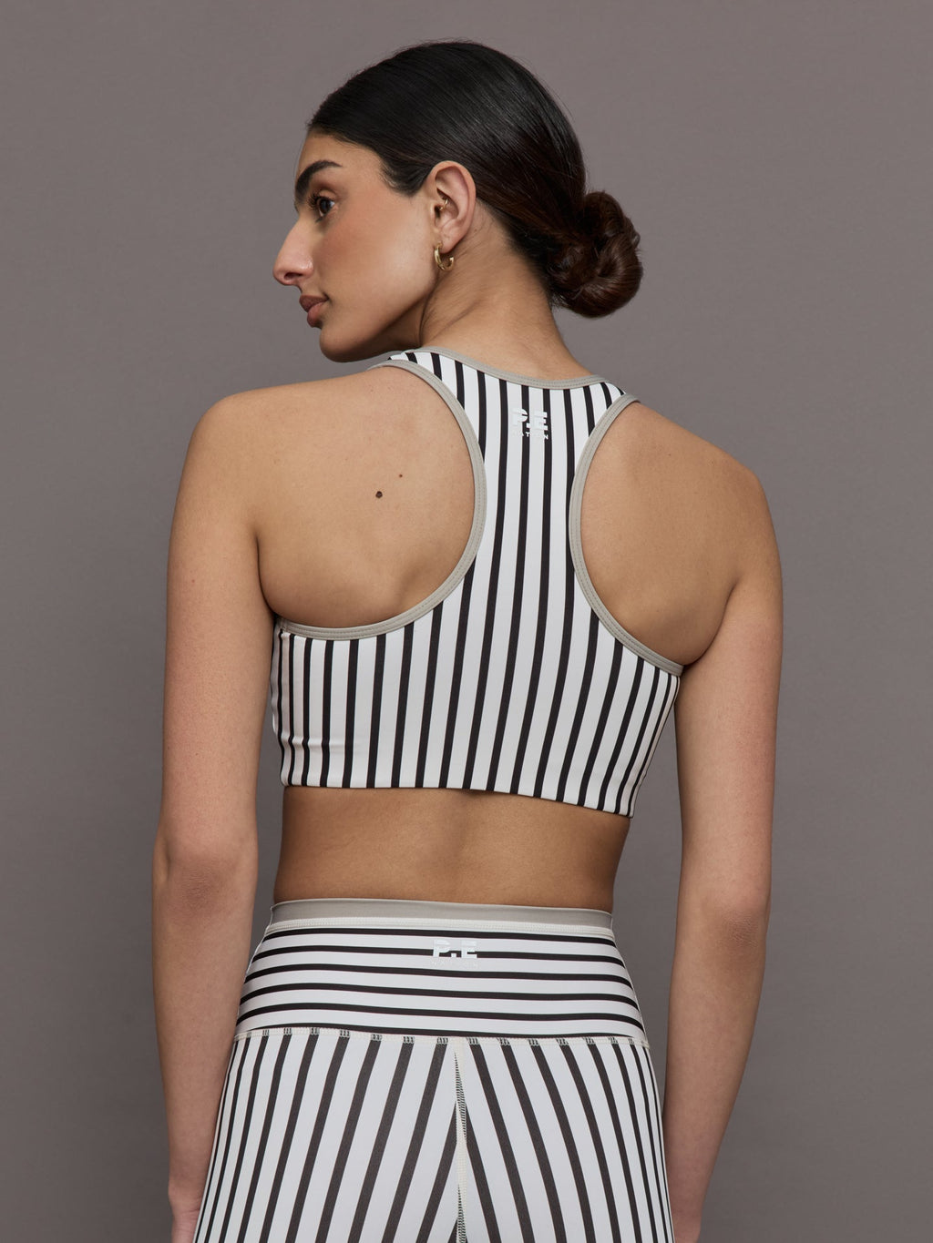 Stellar Sports Bra - Whisper White Stripe
