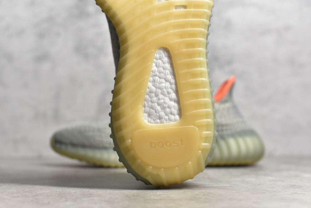 Yeezy 350 v2 17