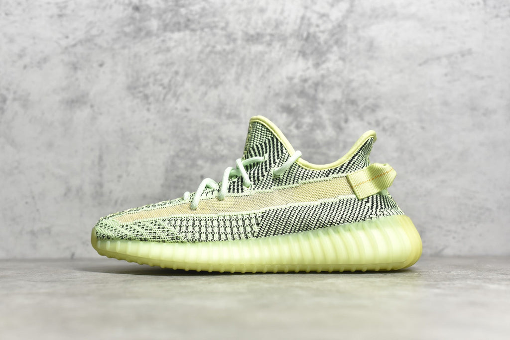 Yeezy 350 v2 16