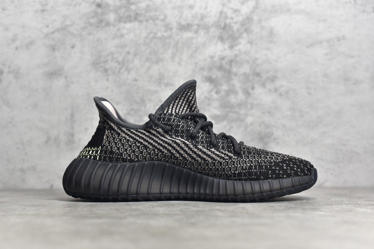 Yeezy 350 v2 14