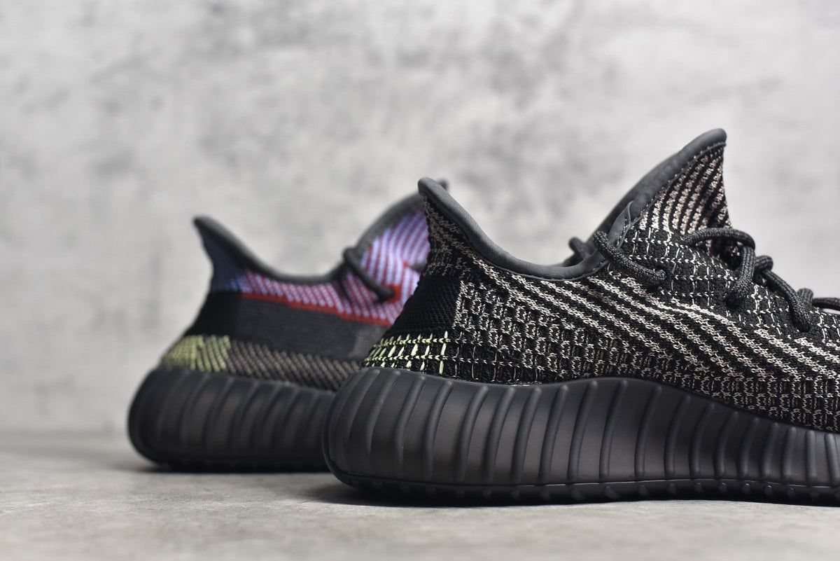Yeezy 350 v2 14