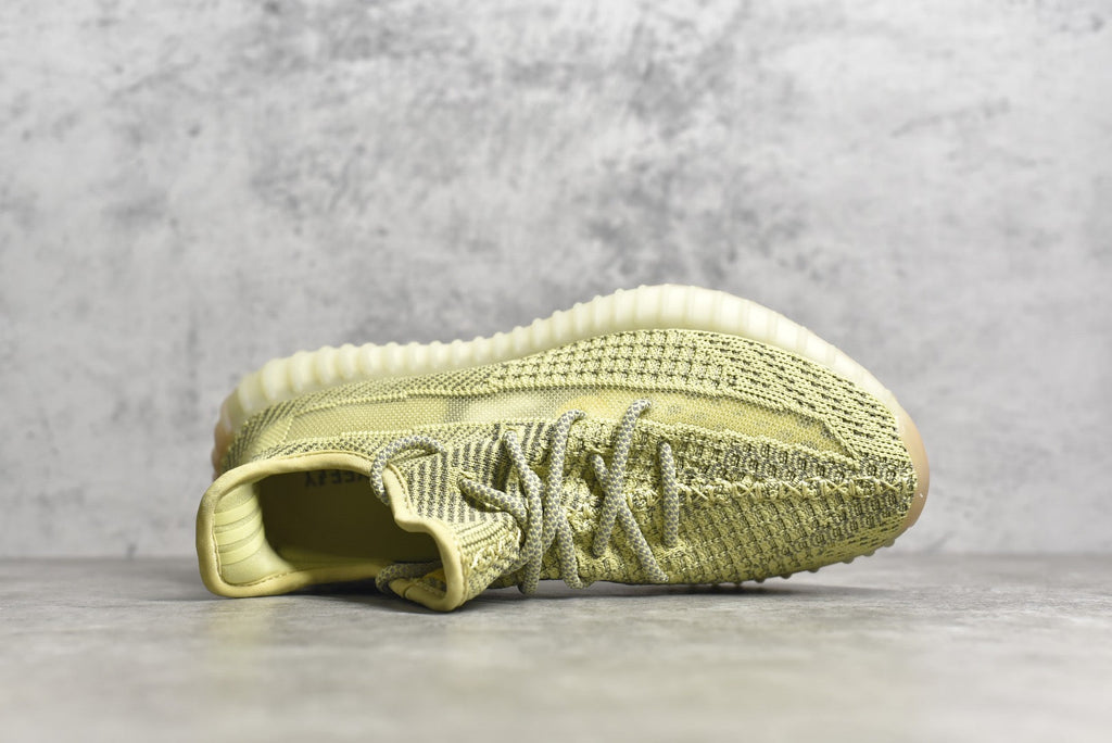 Yeezy 350 v2 13