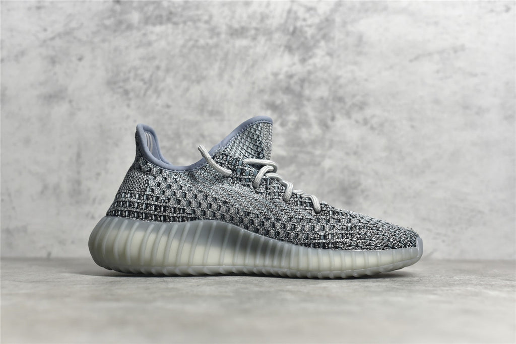 Yeezy 350 v2 12