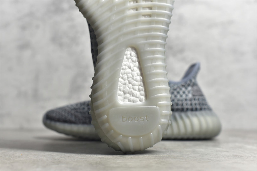 Yeezy 350 v2 12