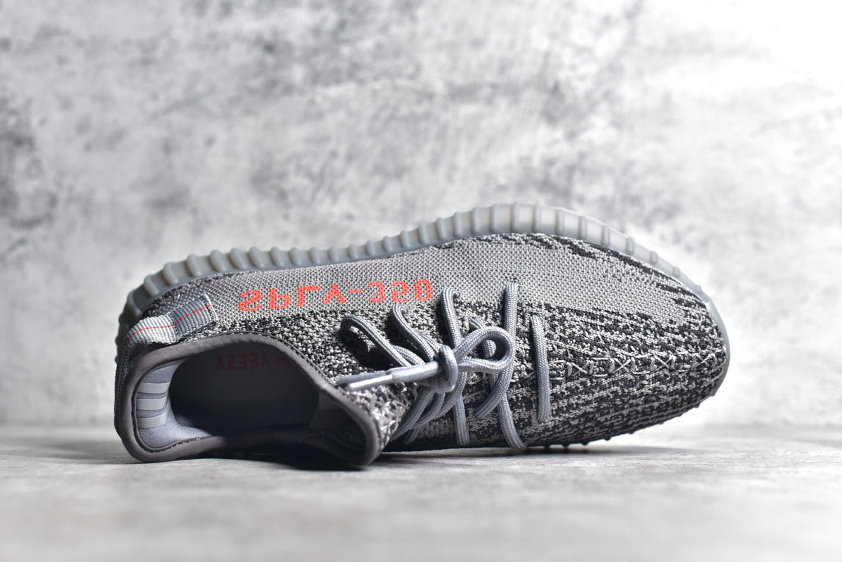 Yeezy 350 v2 05