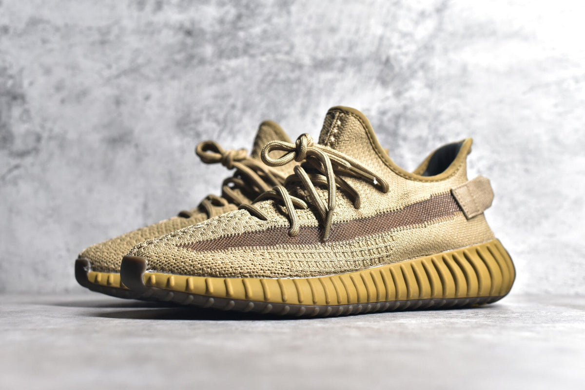 Yeezy 350 v2 02