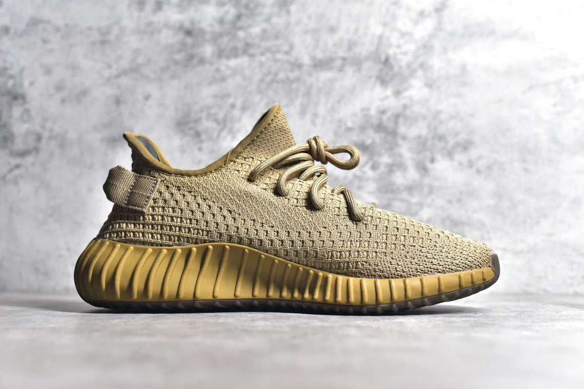 Yeezy 350 v2 02