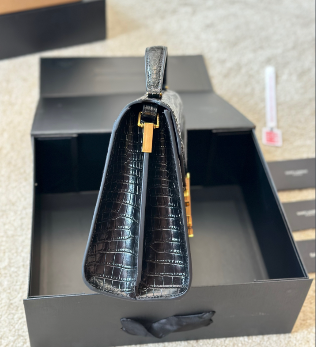 Y CASSANDRA TOP HANDLE BLACK 24 CM