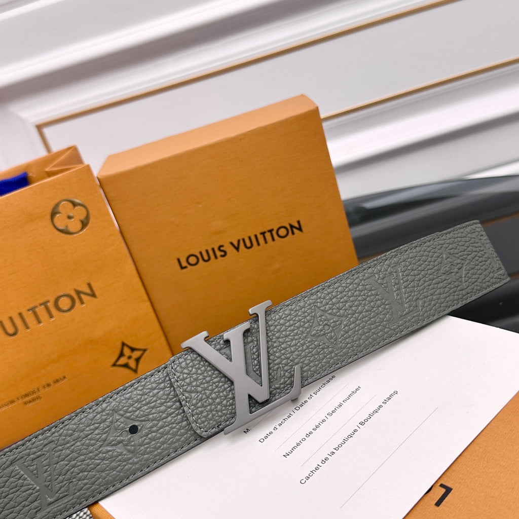 Louis Vuitton LV Taurillon 40mm Reversible Belt