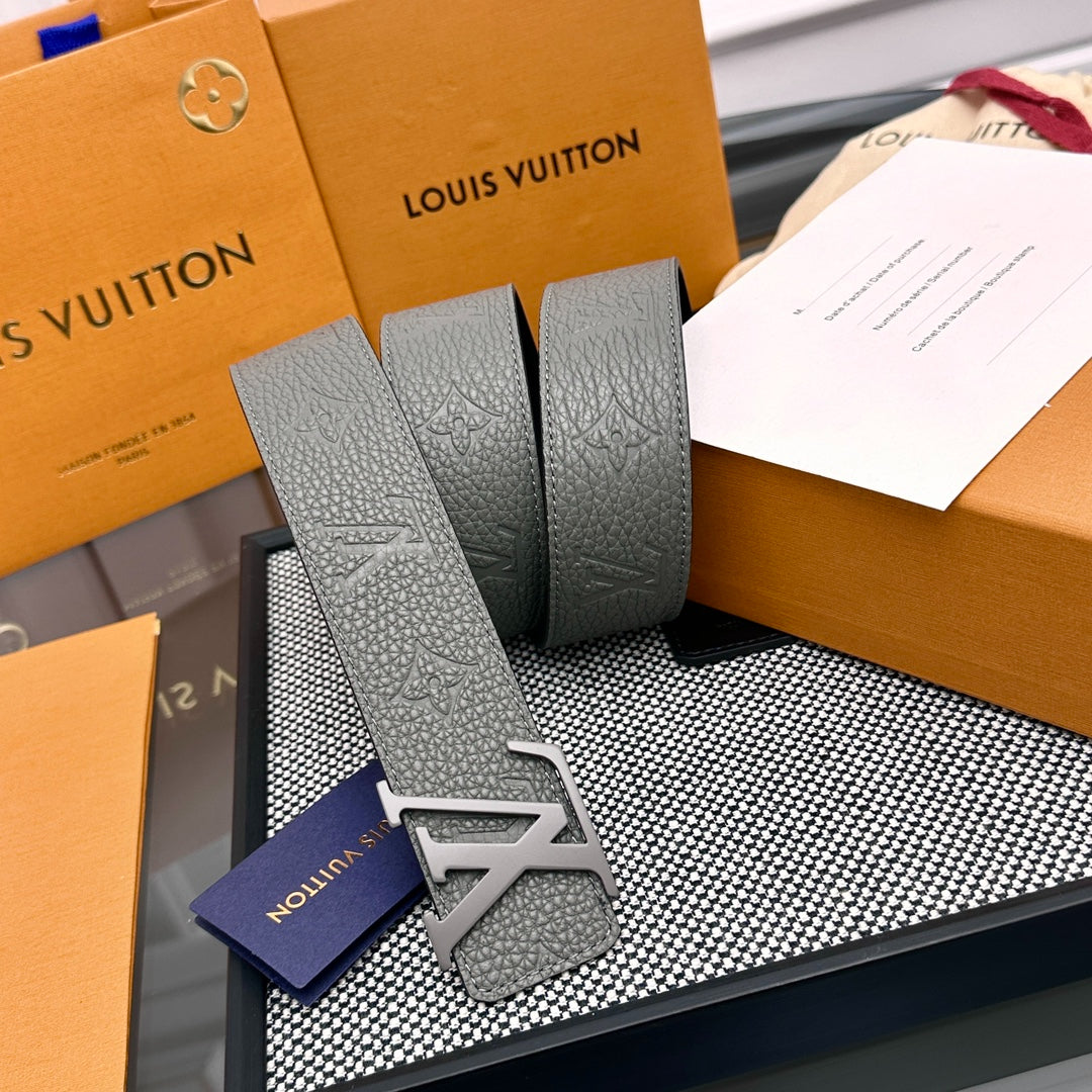 Louis Vuitton LV Taurillon 40mm Reversible Belt