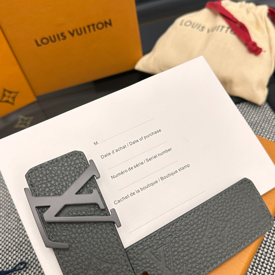 Louis Vuitton LV Taurillon 40mm Reversible Belt