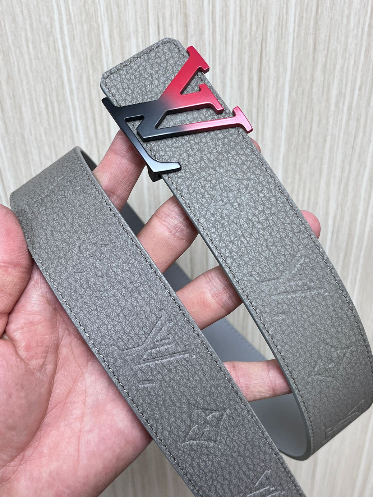 Louis Vuitton LV Initiales 40MM Reversible Belt Taurillon Monogram Grey Accent