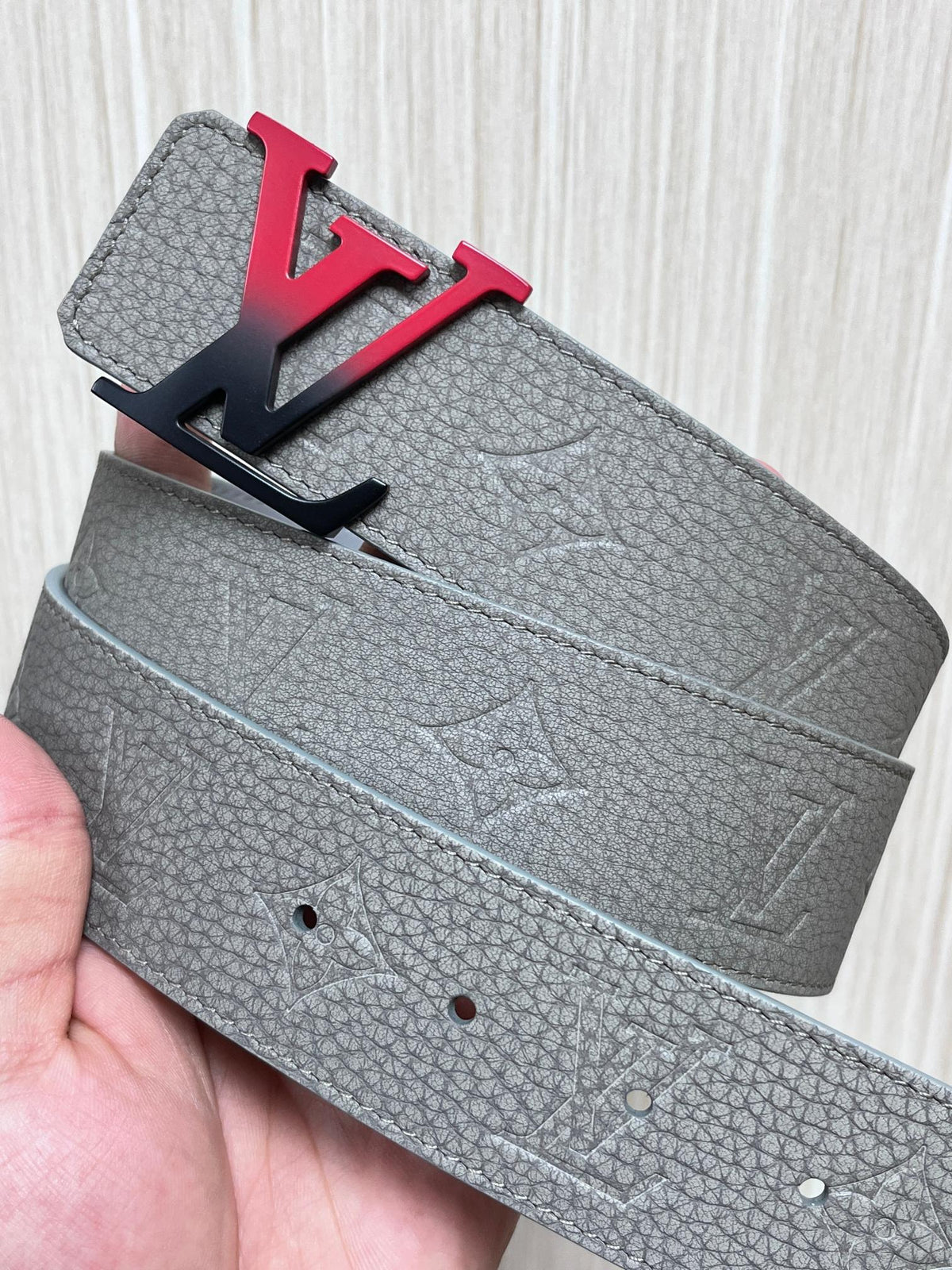 Louis Vuitton LV Initiales 40MM Reversible Belt Taurillon Monogram Grey Accent