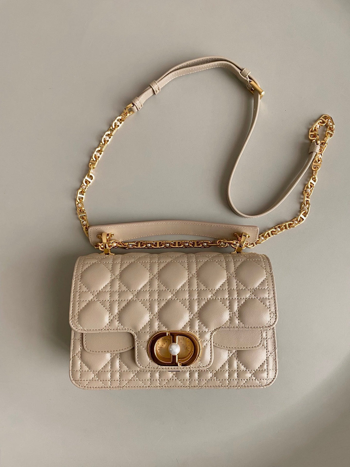 MINI JOLIE 22 BAG BEIGE CREAM CALFSKIN