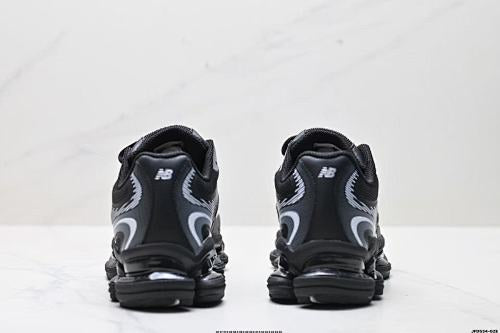New Balance Abzorb 2000 Black Silver Metallic