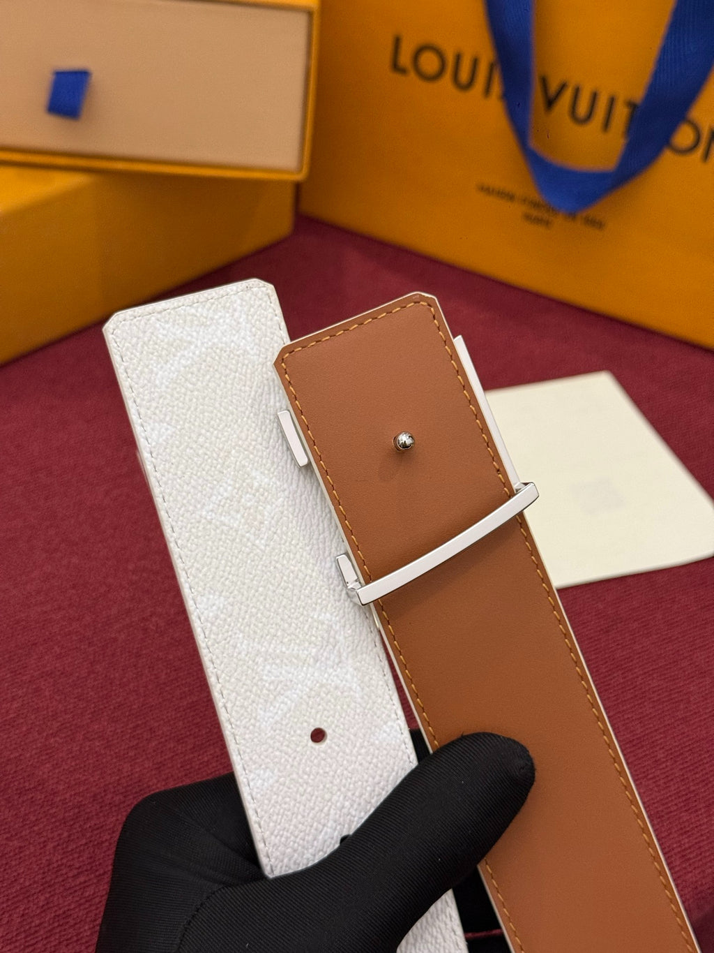 Louis Vuitton LV Initials Monogram Reflective 40MM Reversible Belt White