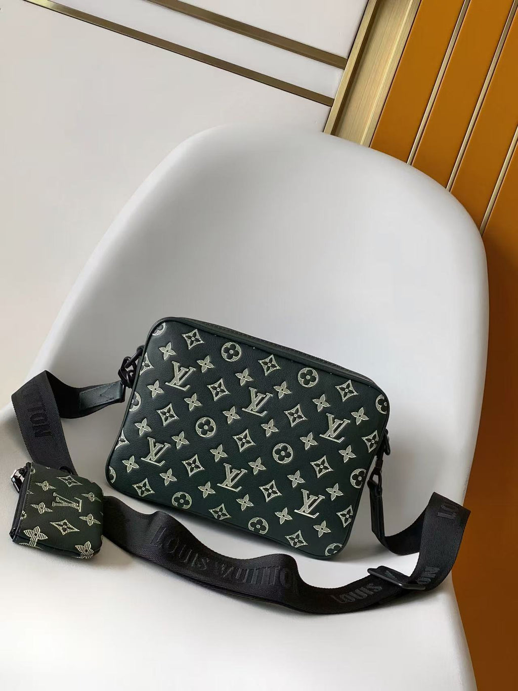 TRIO MESSENGER 25 IN GREEN MONOGRAM SHADOW CALFSKIN