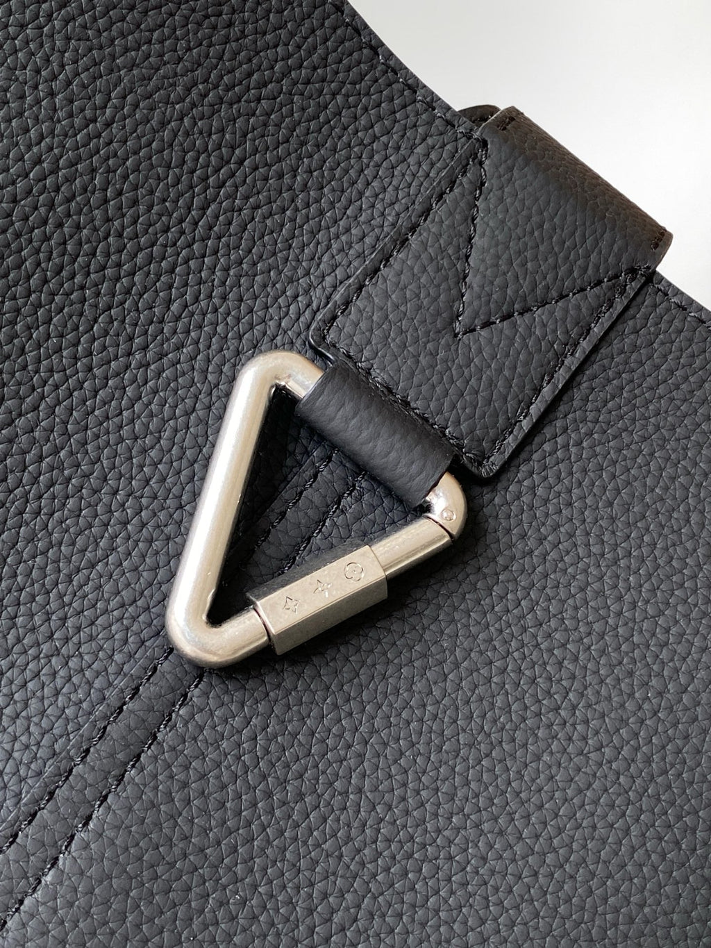 LV Verso Hobo Black Calfskin Suede