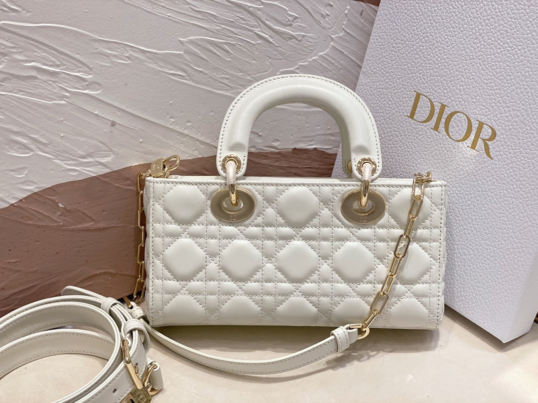 SMALL LADY D-JOY 22 WHITE SHEEPSKIN