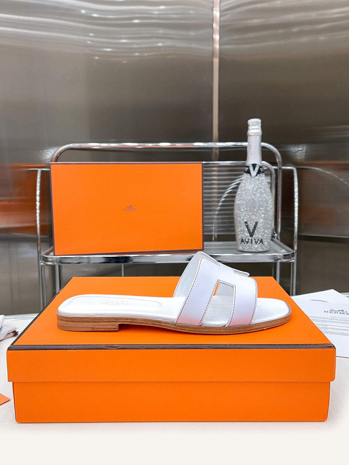 Hermes white