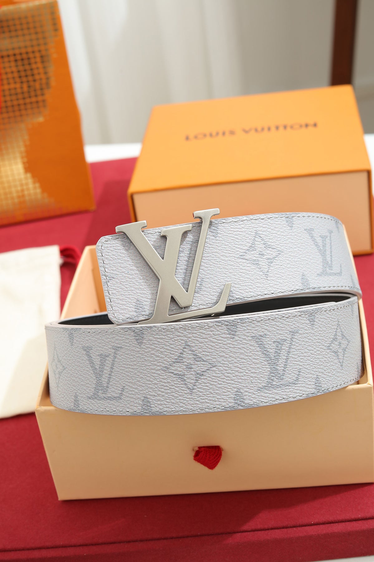 Louis Vuitton LV Initials Monogram Reflective 40MM Reversible Belt Grey