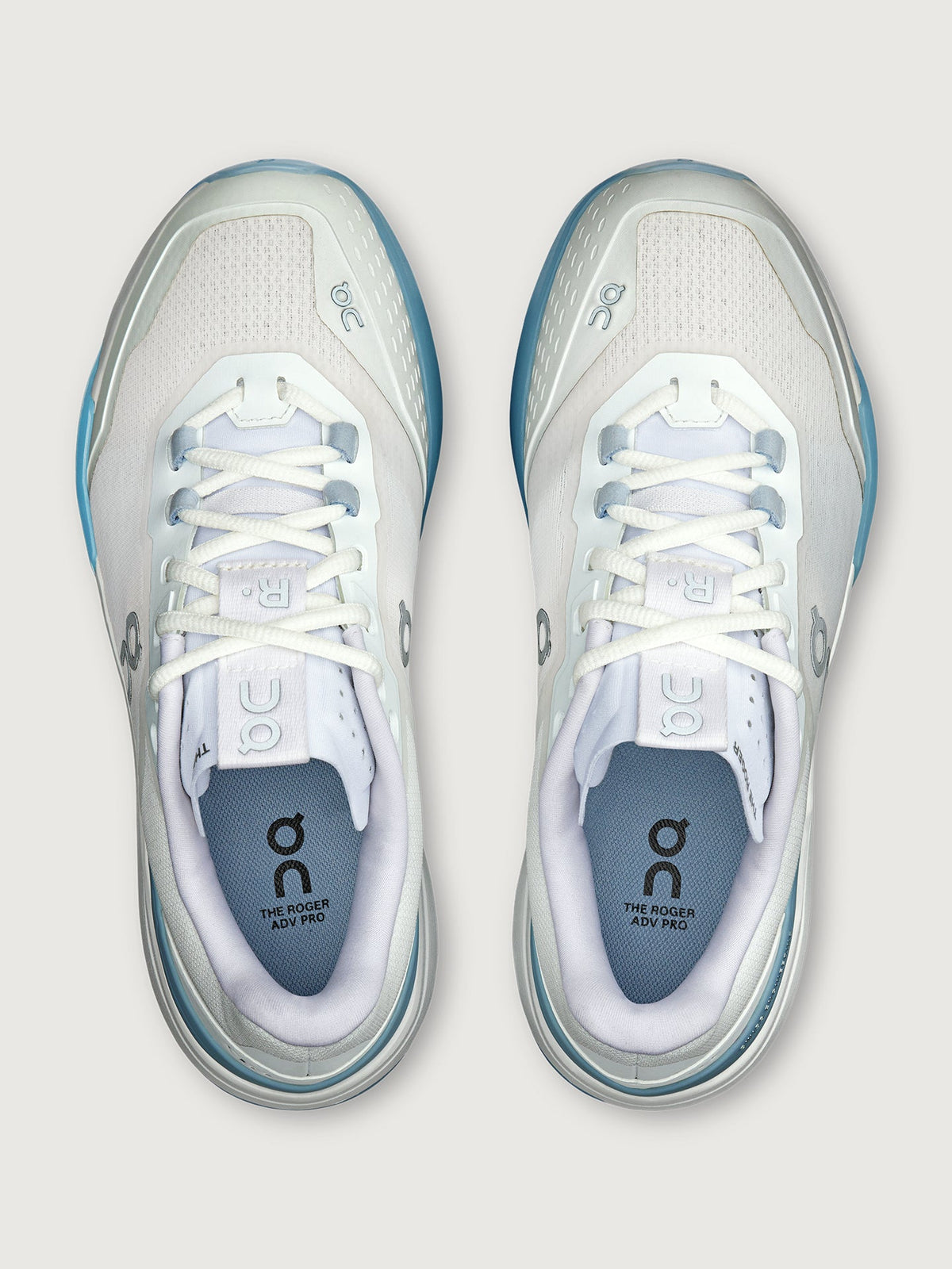 THE ROGER ADV Pro - White | Chambray