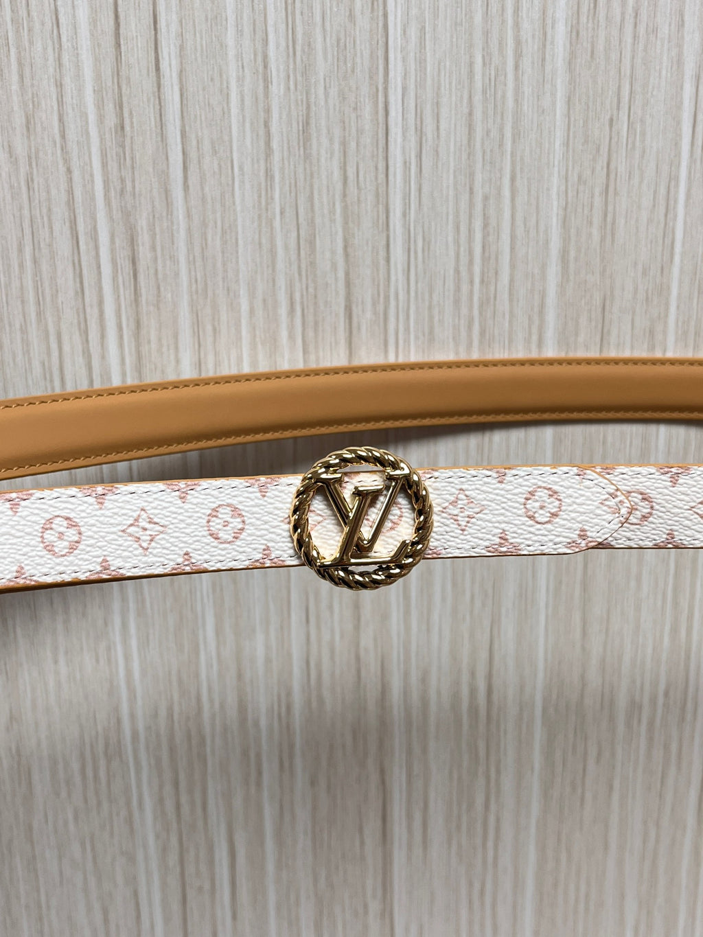Louis Vuitton Mini LV Circle 15MM Reversible Belt White Pink