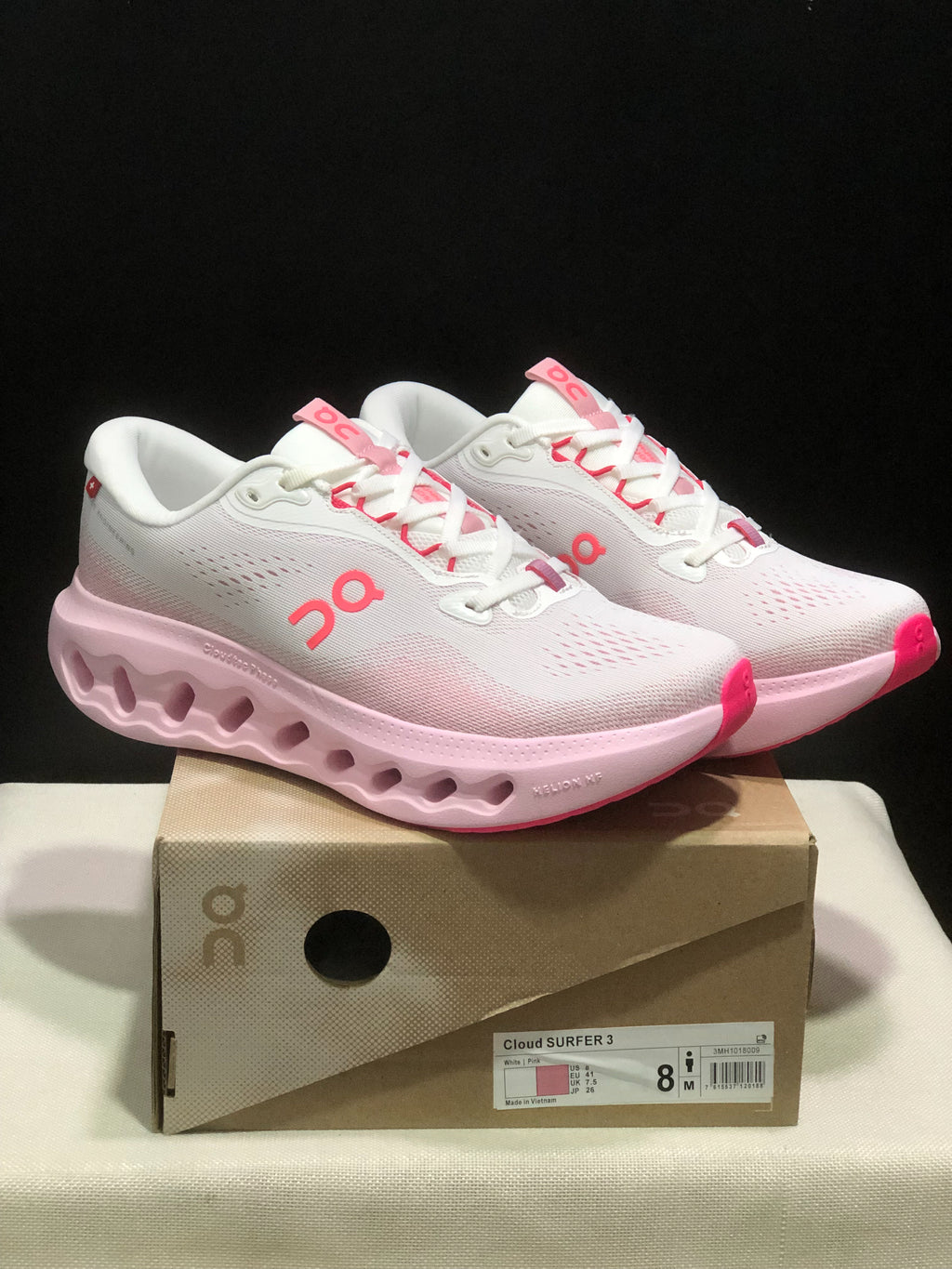 On Cloudsurfer White/Pink/Coral