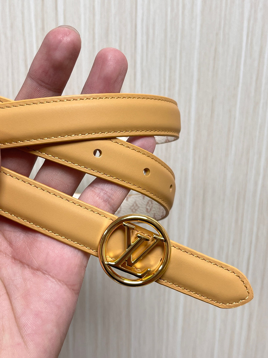 Louis Vuitton Mini LV Circle 15MM Reversible Belt White Pink
