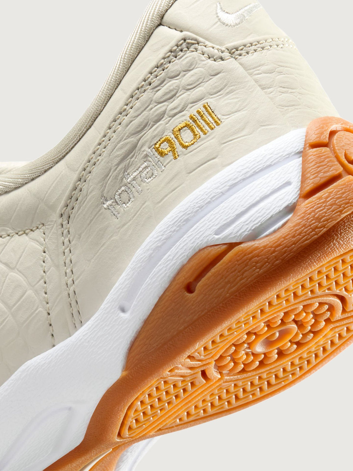 Nike T90 SE Croc - Lt Bone/Sail White Gum Med Brown Metallic